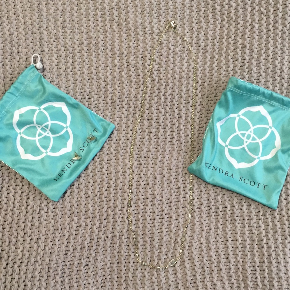 Gold Kendra Scott set 😍